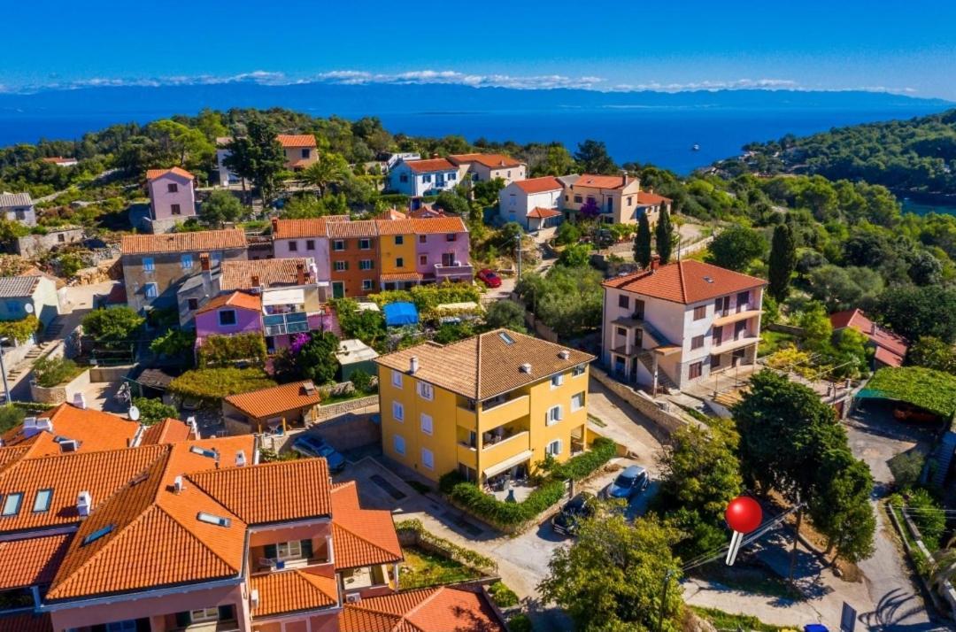Bozena Apartment Mali Losinj Exterior photo